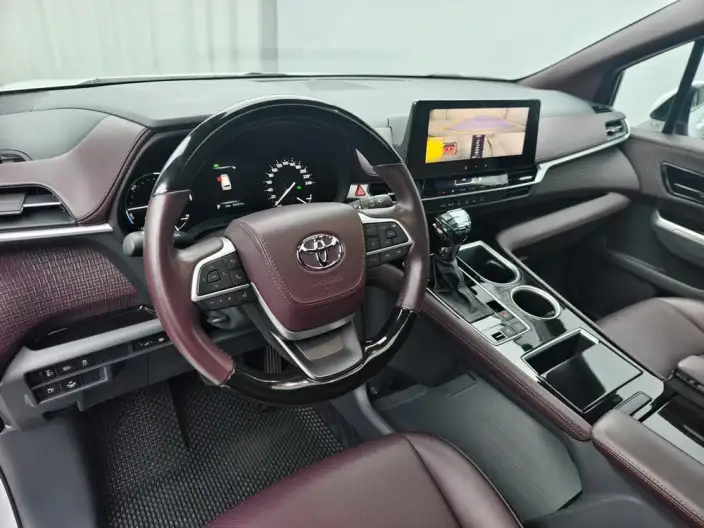 Toyota Sienna 2024 Model Hybrid 2.5L Comfort Edition – фото 7