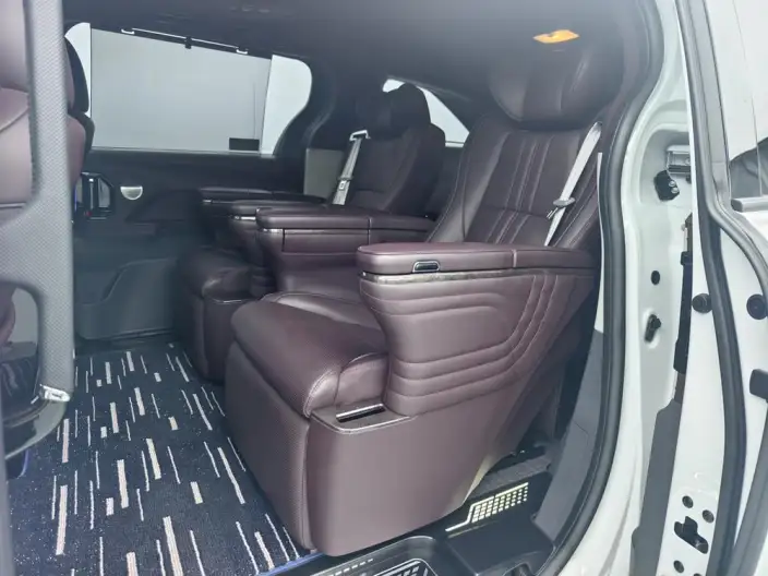 Toyota Sienna 2024 Model Hybrid 2.5L Comfort Edition – фото 8