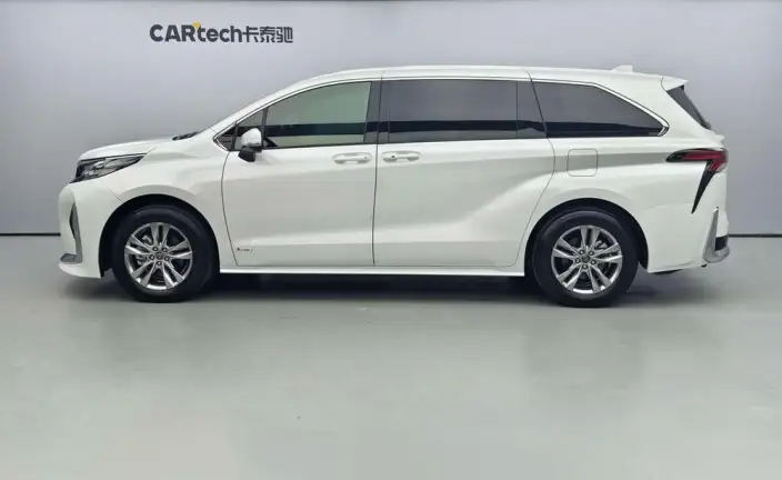 Toyota Sienna 2024 Model Hybrid 2.5L Comfort Edition – фото 3