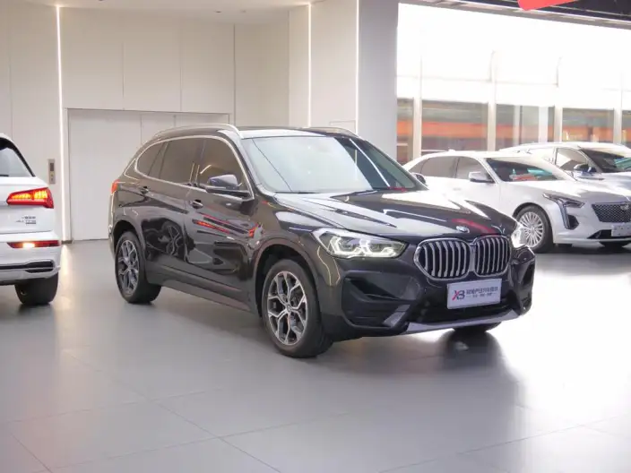 BMW X1 2022 Model sDrive25Li Leading Model – фото 3