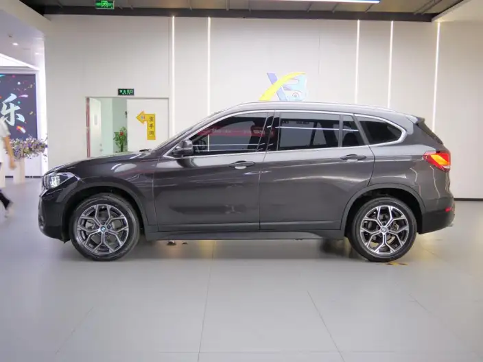 BMW X1 2022 Model sDrive25Li Leading Model – фото 4