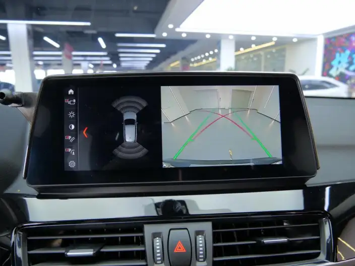 BMW X1 2022 Model sDrive25Li Leading Model – фото 8