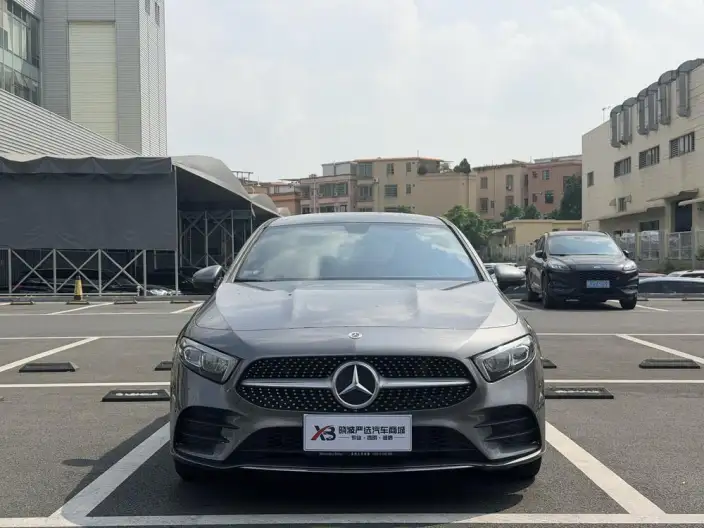 Mercedes-Benz A-class 2022 Model Facelift II A 200 L Sports sedan Fashion Edition – фото 2