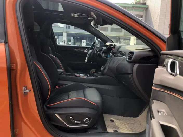 Lynk & Co 02 Hatchback 2021 Model 2.0TD Hatchback Halo – фото 10