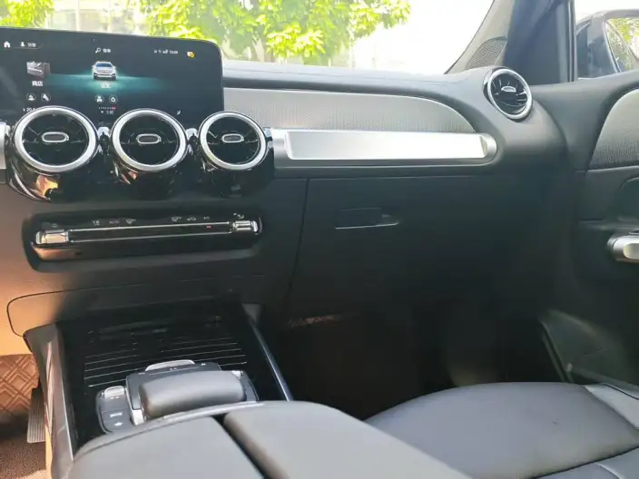 Mercedes-Benz GLB 2022 Model Facelift II GLB 200 Dynamic Model – фото 10