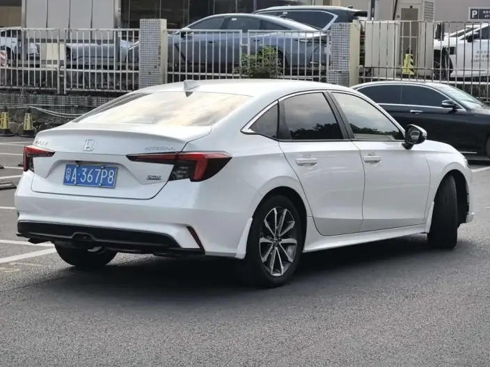 Model Ge 2022 Model 240TURBO CVT Deluxe Edition – фото 6