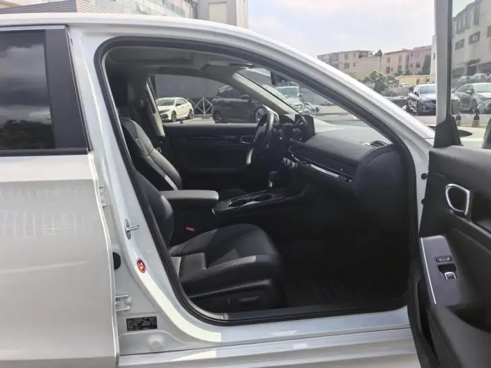 Model Ge 2022 Model 240TURBO CVT Deluxe Edition – фото 8