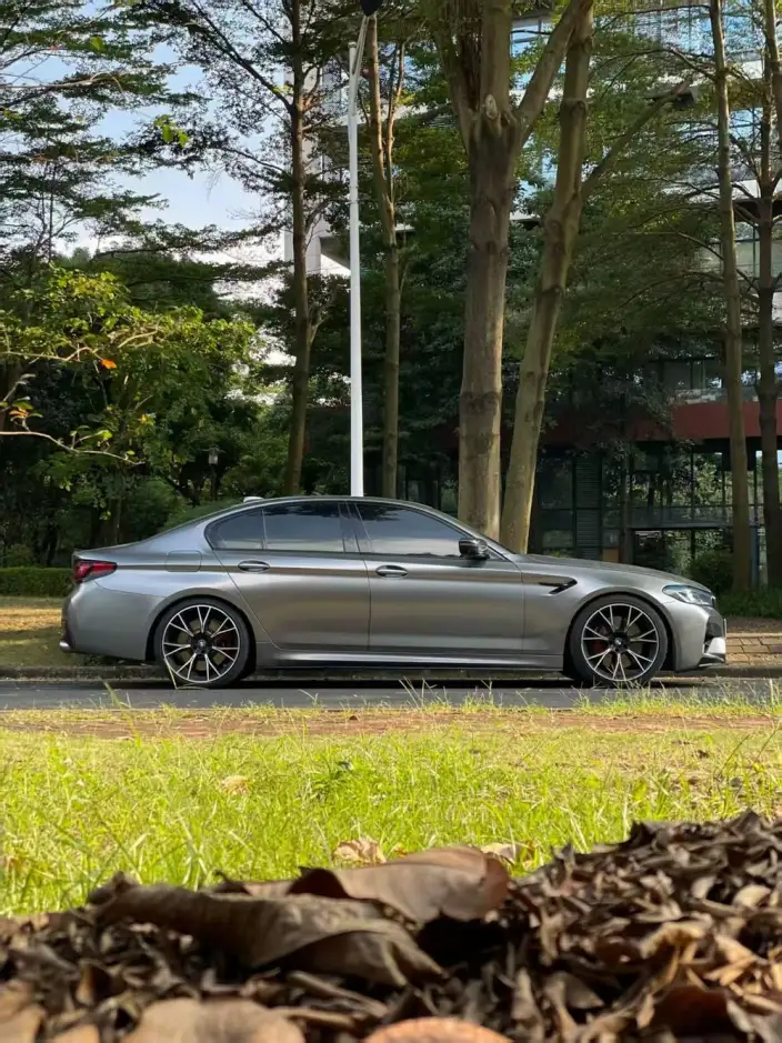 BMW 5 Series Imported 2022 Model 540i Fashion edition M Sports Set – фото 5