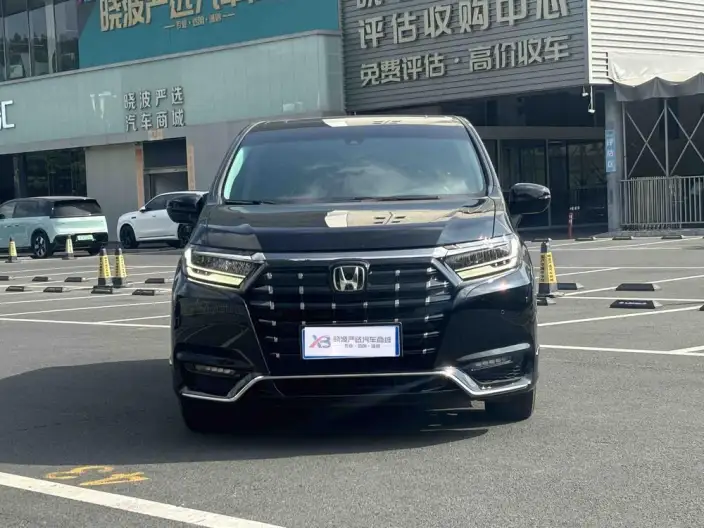 Honda Elysion 2022 Model 2.0L Hybrid Supreme Edition