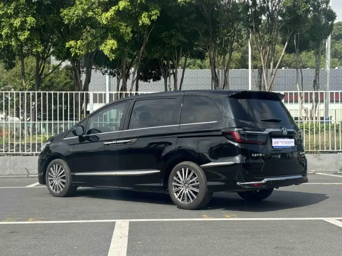 Honda Elysion 2022 Model 2.0L Hybrid Supreme Edition