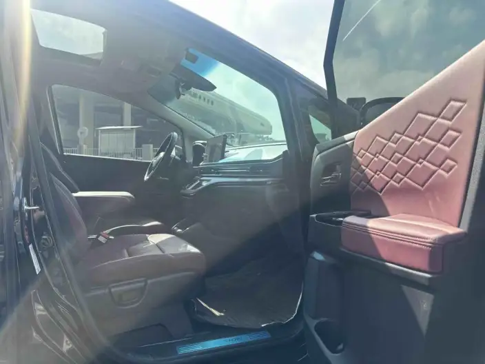 Honda Elysion 2022 Model 2.0L Hybrid Supreme Edition – фото 7