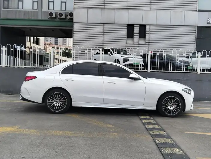Mercedes-Benz C-Class 2025 Model Facelift C 260 L Sports Edition – фото 7