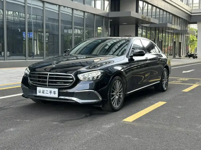 Mercedes-Benz E-Class 2023 Model Facelift E 260 L sedan – фото 1
