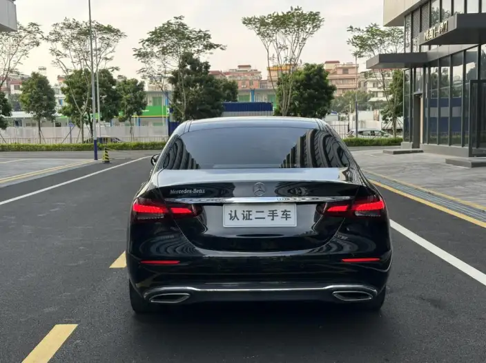 Mercedes-Benz E-Class 2023 Model Facelift E 260 L sedan – фото 5
