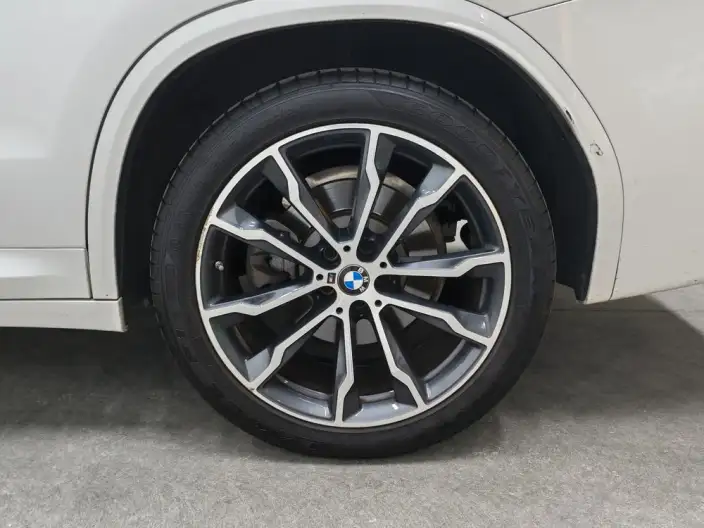 BMW X3 2022 Model xDrive30i Leading Model M Night Set – фото 9