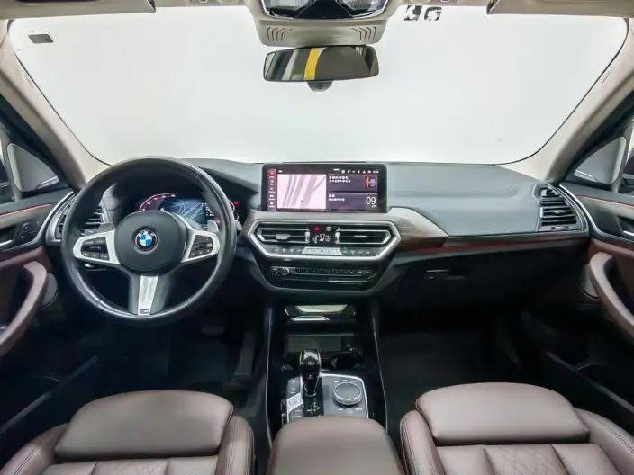 BMW X3 2022 Model xDrive30i Leading Model M Night Set – фото 14