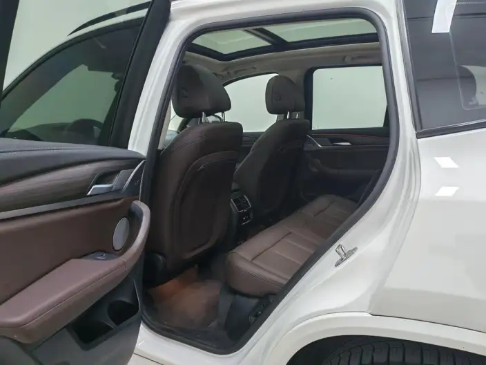 BMW X3 2022 Model xDrive30i Leading Model M Night Set – фото 18