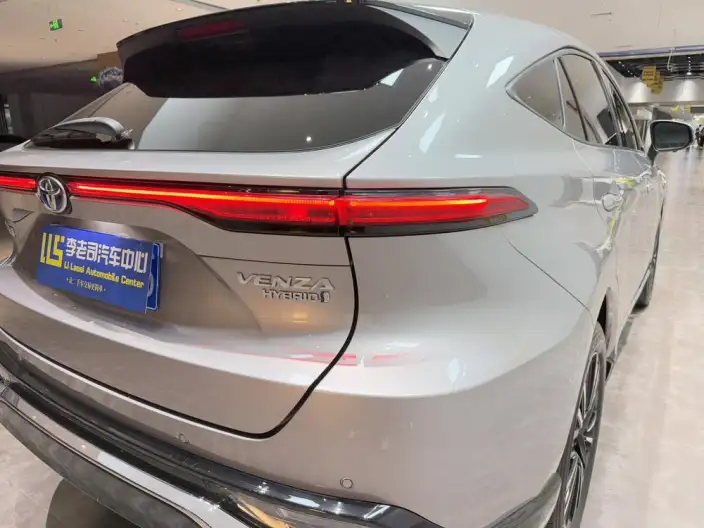 Venza 2022 Model Hybrid 2.5L CVT 2WD Premium Edition – фото 10
