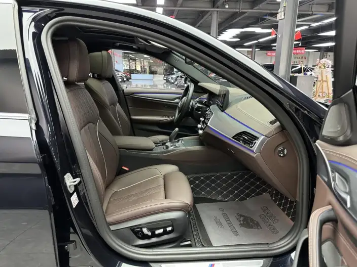 BMW 5 Series 2023 Model 530Li Exclusive Model M Sports Set – фото 9