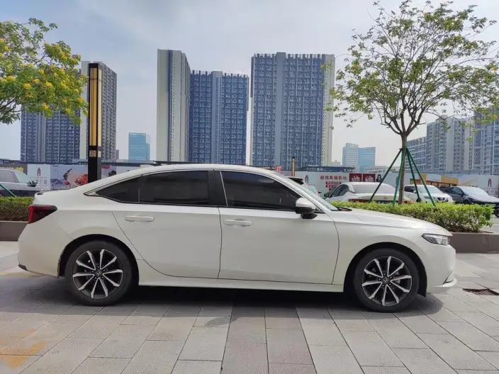 Model Ge 2023 Model 240TURBO CVT Smart Edition – фото 5
