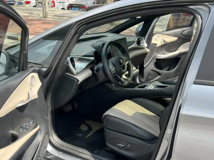 BYD Dolphin 2023 Model Fashion Edition – фото 9