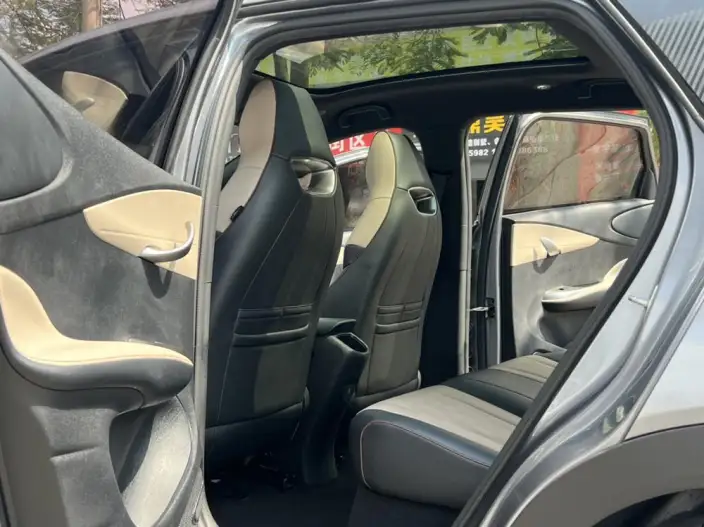 BYD Dolphin 2023 Model Fashion Edition – фото 10