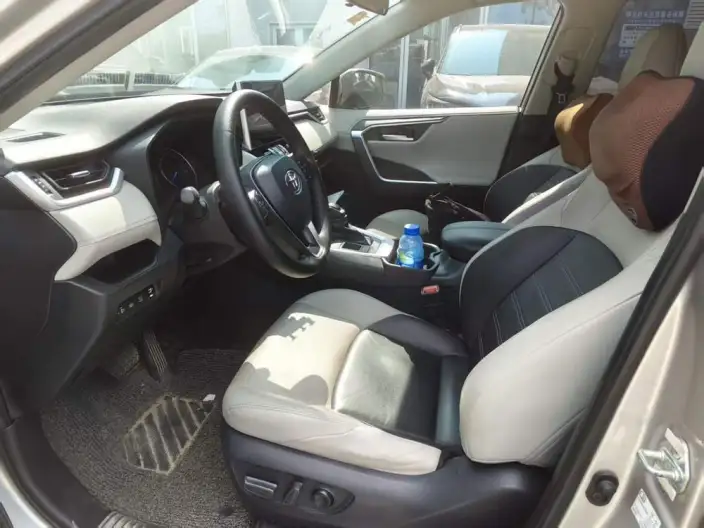 Toyota Wildlander 2022 Model Hybrid 2.5L 2WD Luxury PLUS Edition – фото 8