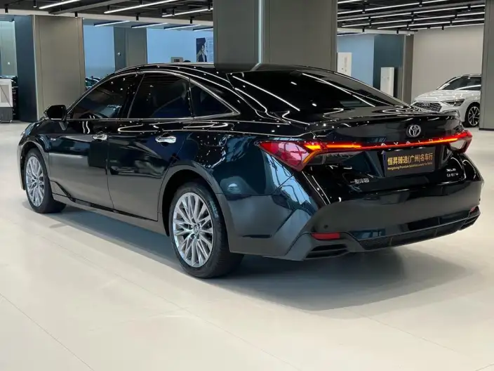 Toyota Avalon 2024 Model Intelligent Hybrid 2.5L E-CVT XLE Premium Edition