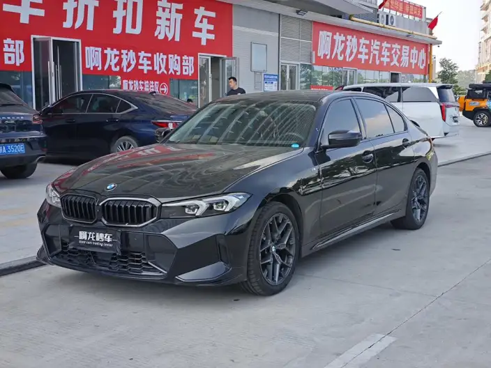 BMW 3 Series 2025 Model 330Li M Sports Night Set