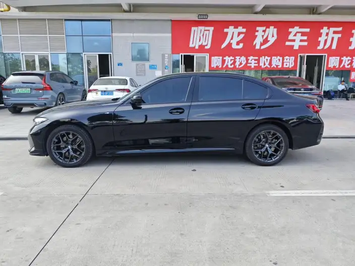 BMW 3 Series 2025 Model 330Li M Sports Night Set