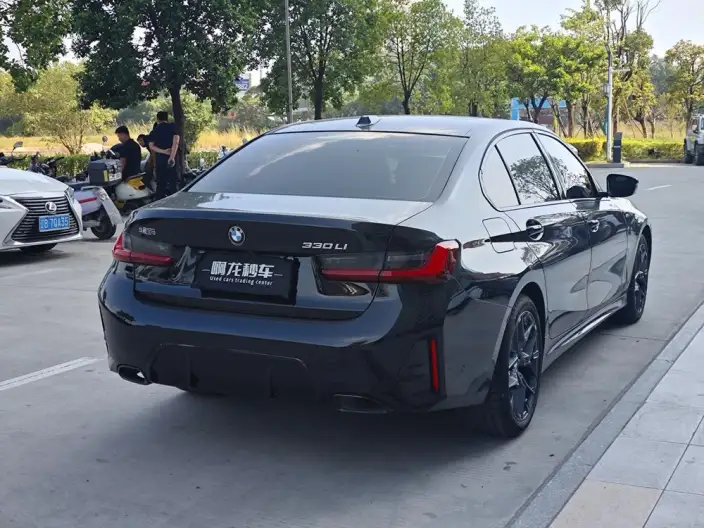 BMW 3 Series 2025 Model 330Li M Sports Night Set – фото 6