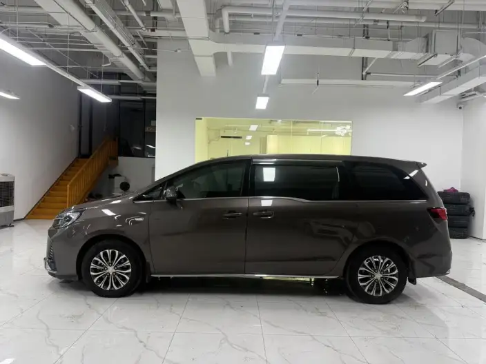 Buick GL8 2023 Model Business class 2.0T Comfort Model