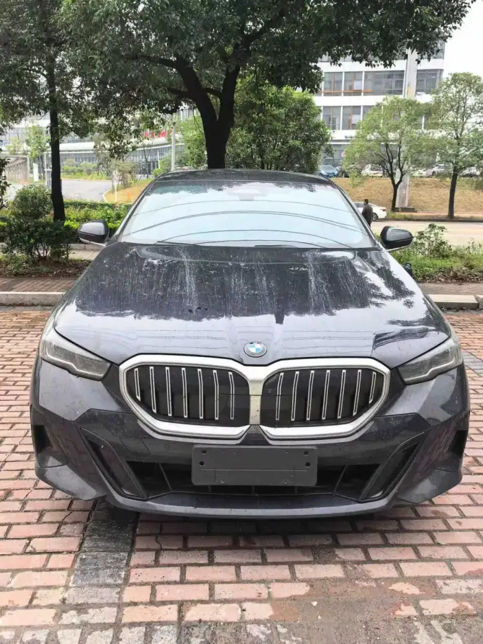 BMW 5 Series 2025 Model 530Li Exclusive Model M Sports Set