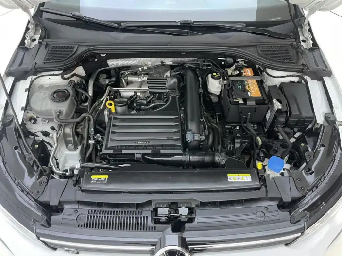 Volkswagen Golf 2023 Model 280TSI DSG R-Line Lite – фото 10