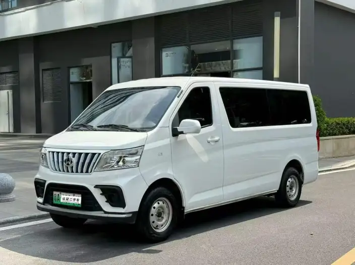 Ruixing EM80 2024 Model Comfort Model Back lift door 6 seat 270km 41.86kWh – фото 1