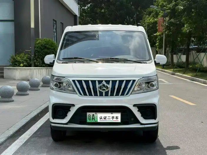 Ruixing EM80 2024 Model Comfort Model Back lift door 6 seat 270km 41.86kWh – фото 2