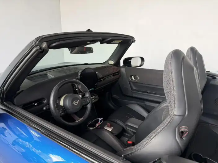 MINI JCW 2025 Model JOHN COOPER WORKS CABRIO – фото 9