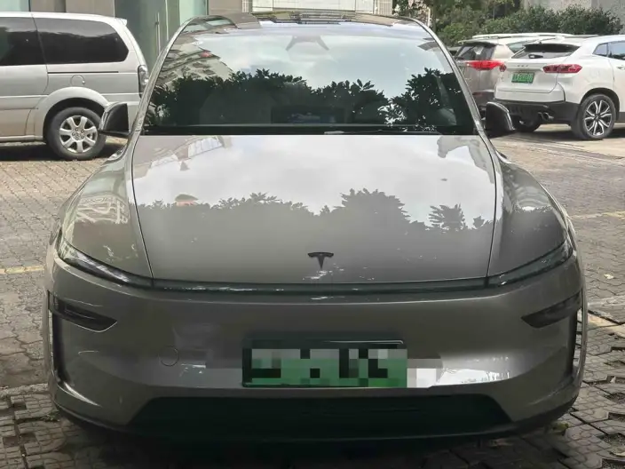 Model Y L 2026 Model Standard Edition – фото 6