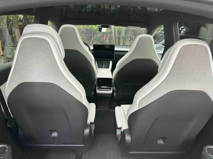 Model Y L 2026 Model Standard Edition – фото 8