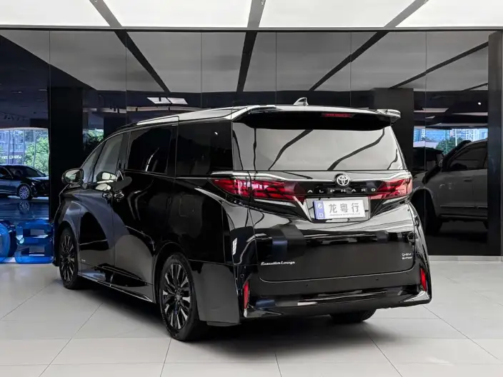 Elfa 2023 Model 2.5L Intelligent Hybrid 4WD Premium Edition