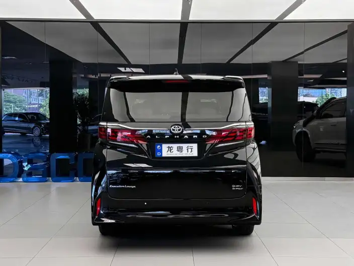 Elfa 2023 Model 2.5L Intelligent Hybrid 4WD Premium Edition – фото 5