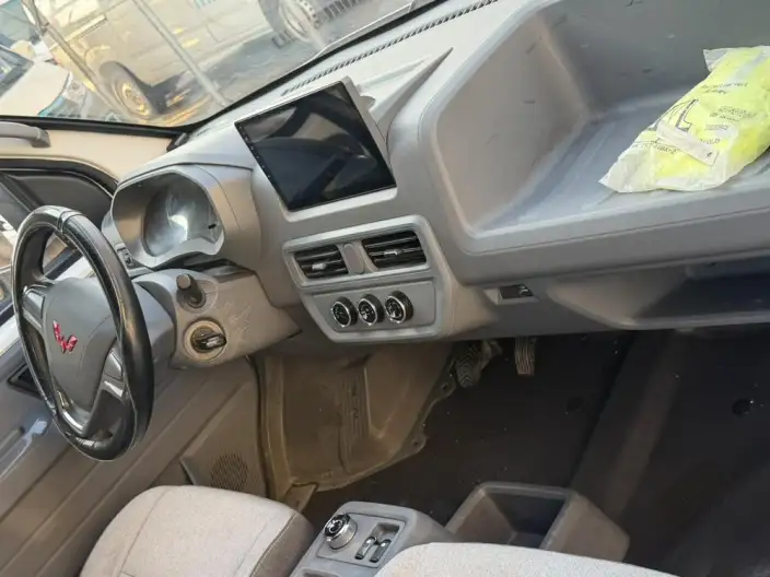 Wuling Yangguang 2024 Model 300km Comfort Model Passenger car Edition 75kW – фото 8