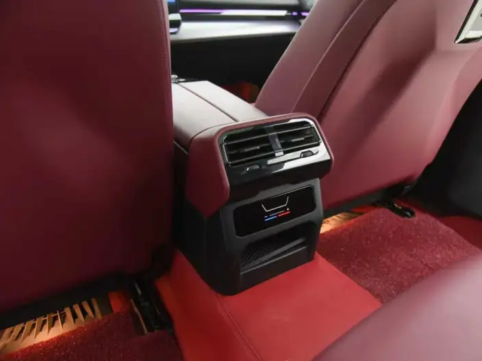 BMW 5 Series 2024 Model 525Li M Sports Set – фото 8