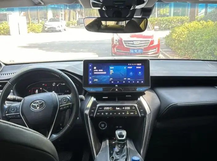 Venza 2023 Model 2.0L CVT 2WD Premium Edition – фото 5