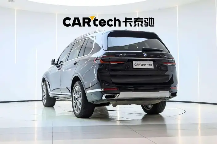 BMW X7 2023 Model xDrive40i Leading Model Luxury Set – фото 5