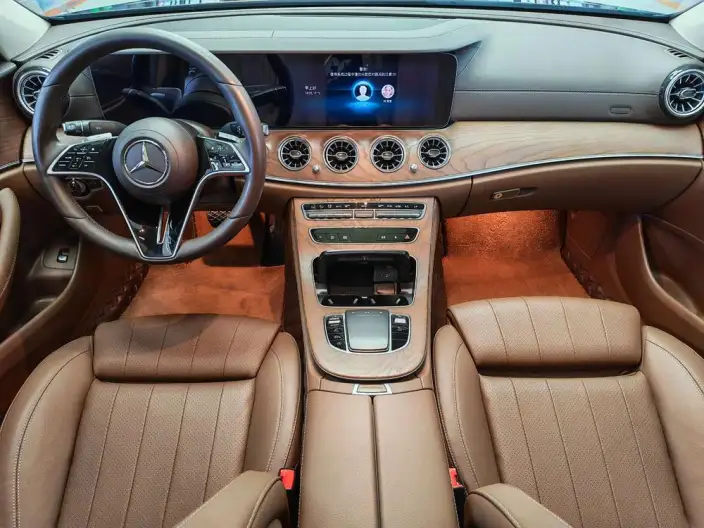 Mercedes-Benz E-Class 2023 Model E 260 L sedan – фото 7