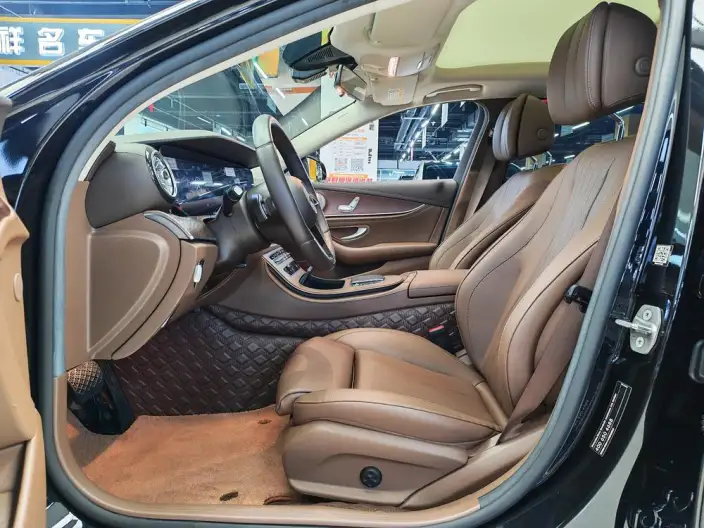 Mercedes-Benz E-Class 2023 Model E 260 L sedan – фото 8