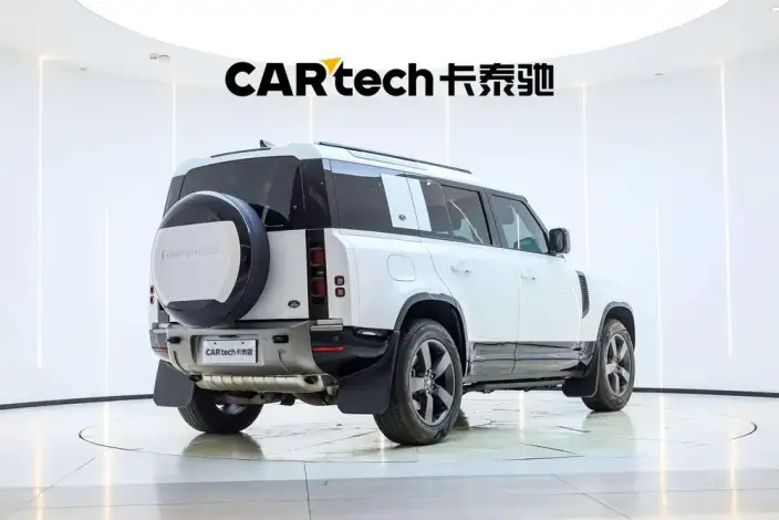 Land Rover Defender 2024 Model 110 3.0T P400 X-Dynamic HSE – фото 5