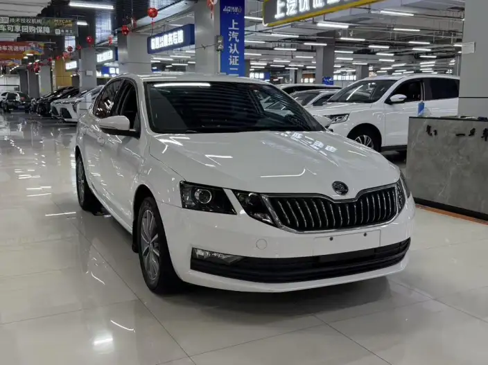 Skoda Octavia 2022 Model 1.5L Automatic Comfort Edition – фото 2