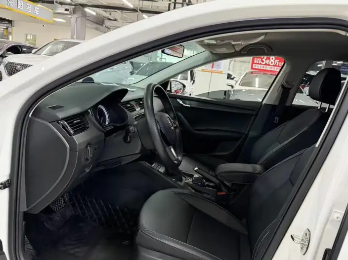Skoda Octavia 2022 Model 1.5L Automatic Comfort Edition – фото 8